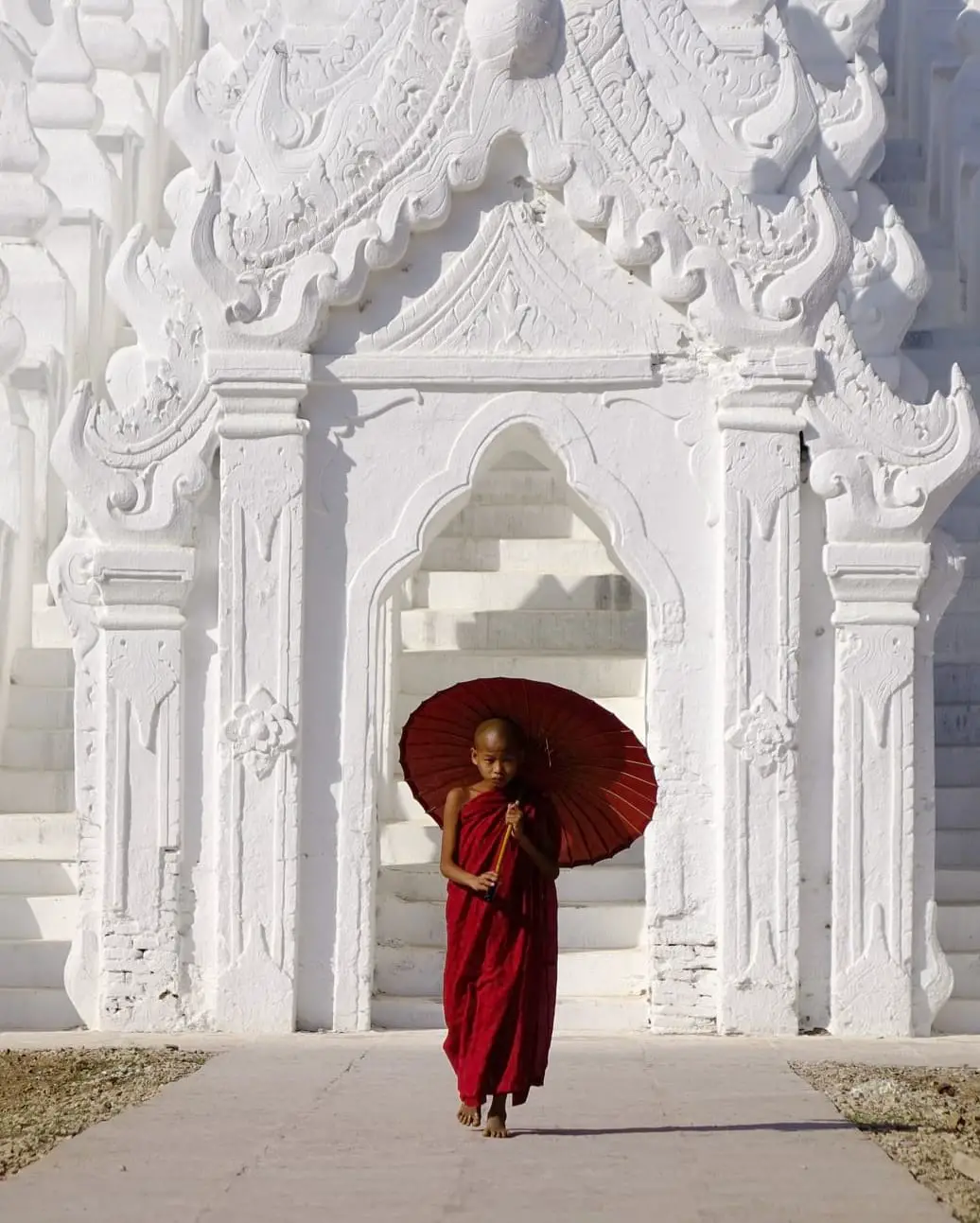 backpacking myanmar white temple